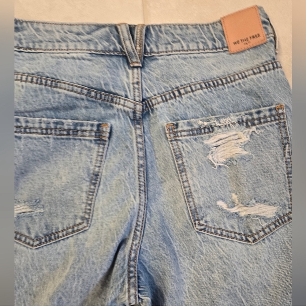 We The Free by Free People High-Rise 90s Boyfriend Distressed Jeans bdg.25 - Picture 7 of 13